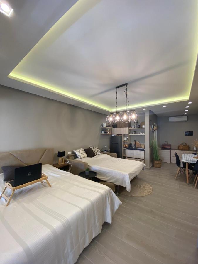 Qerret Boutique Studio Apartment โกเลม ภายนอก รูปภาพ