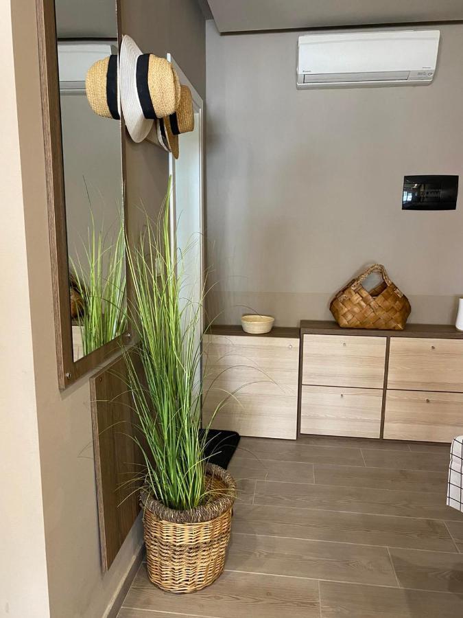 Qerret Boutique Studio Apartment โกเลม ภายนอก รูปภาพ