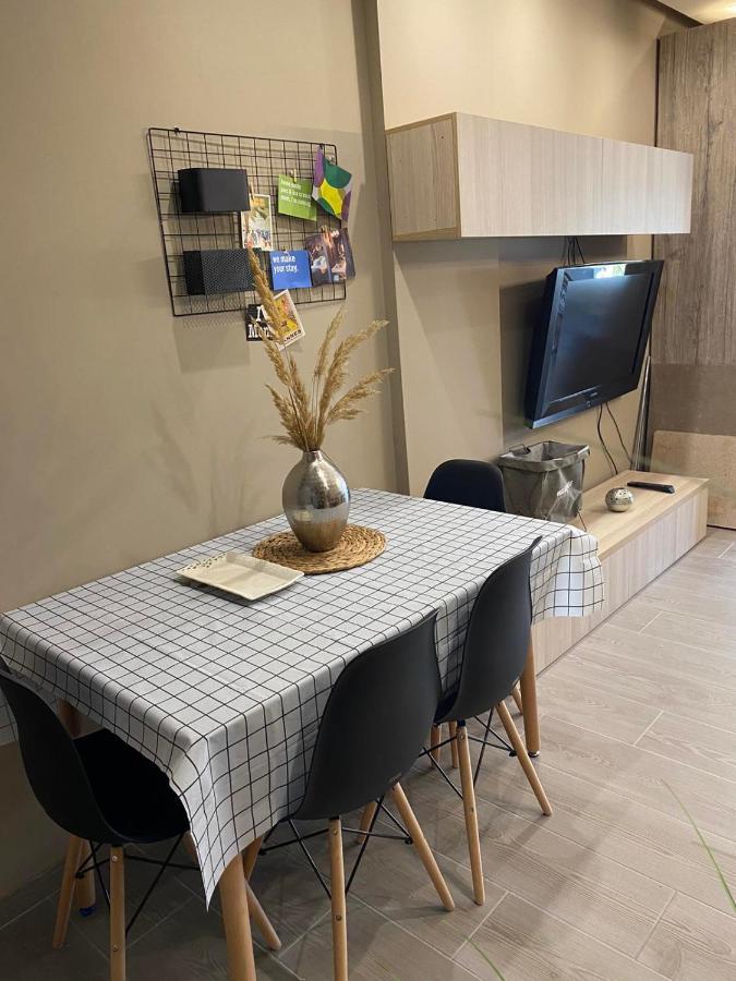 Qerret Boutique Studio Apartment โกเลม ภายนอก รูปภาพ