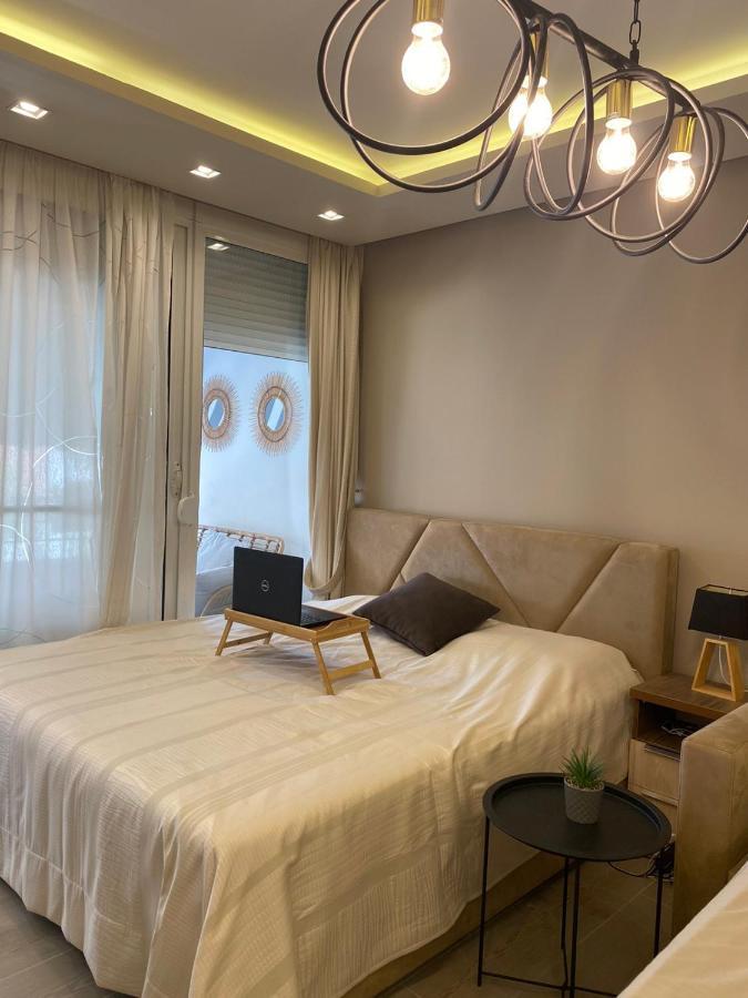 Qerret Boutique Studio Apartment โกเลม ภายนอก รูปภาพ